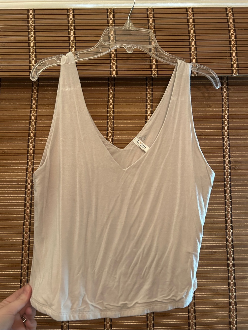 BE COOL Sleeveless V-Neck Crop Top in Light Taupe